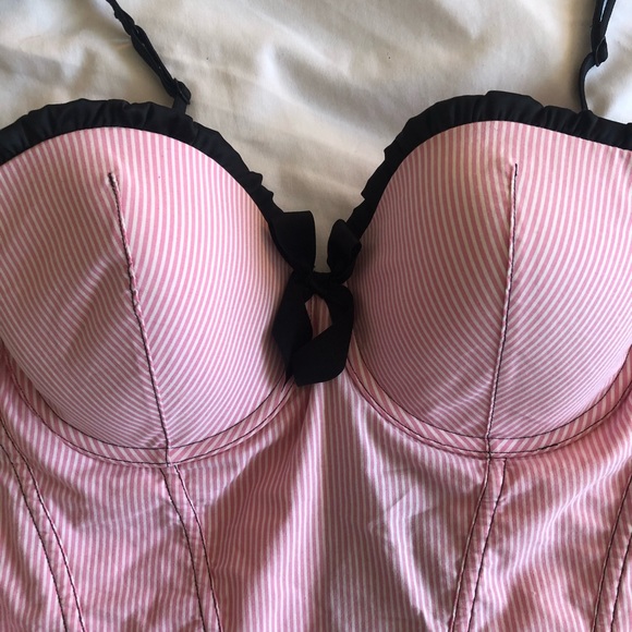 LA SENZA baby pink corset top with black bow - Picture 2 of 8